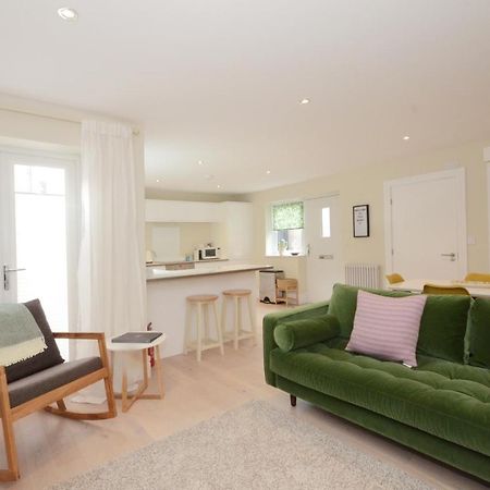 The Mews - 2 Bedroom Luxury, Spacious House With Free Parking York Extérieur photo