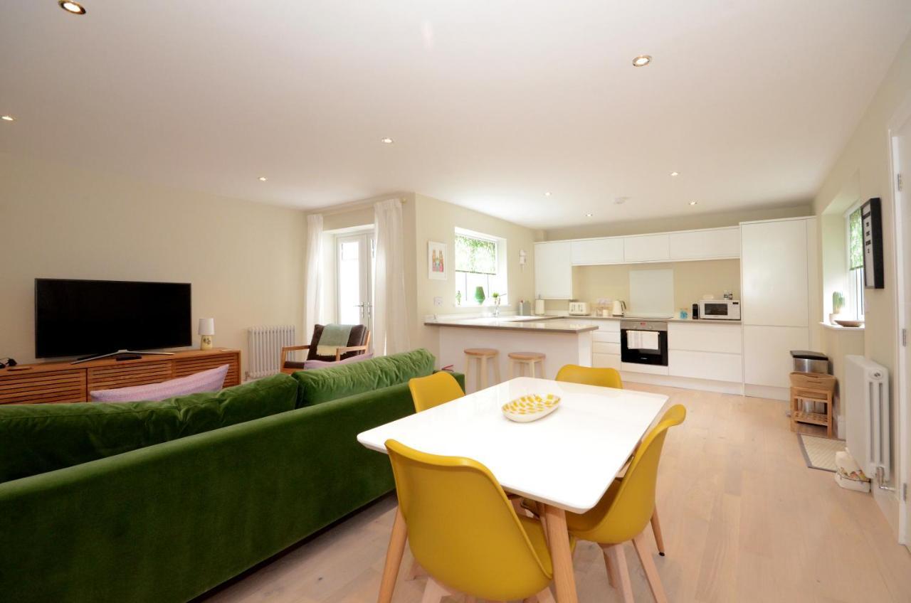 The Mews - 2 Bedroom Luxury, Spacious House With Free Parking York Extérieur photo